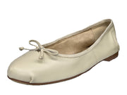 Sam Edelman Zooey Modern Ivory Bow Detailed Rounded Toe Slip On Ballet Flats