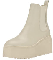 Nine West Henrita3 Milk150 Chunky Sole Rounded Toe Pull On Chelsea Ankle Boots