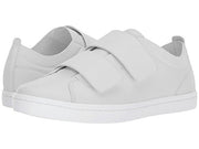 Lacoste Women's Straightset Double Strap Strap Caw Sneaker, Light Grey/White
