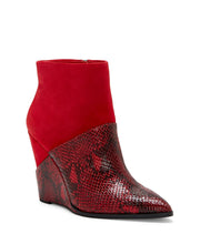 Jessica Simpson Women's Huntera Fashion Boot Red Mixed Material Wedge Booties